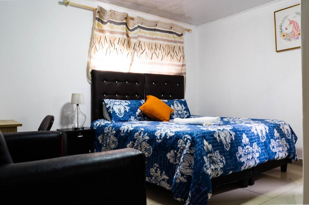 Albrine Lodge Белвилл Экстерьер фото